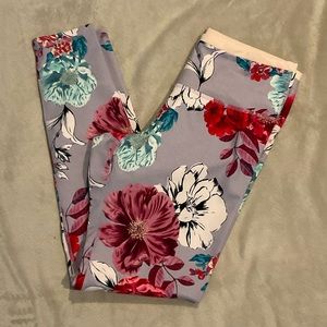 Old Navy Lavender Floral Leggings with Red, Teal & White Flowers